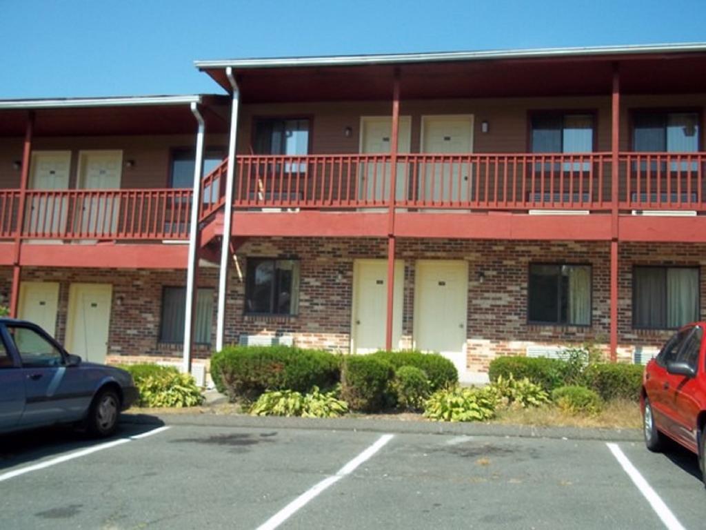 Naugatuck Motor Lodge Exteriör bild